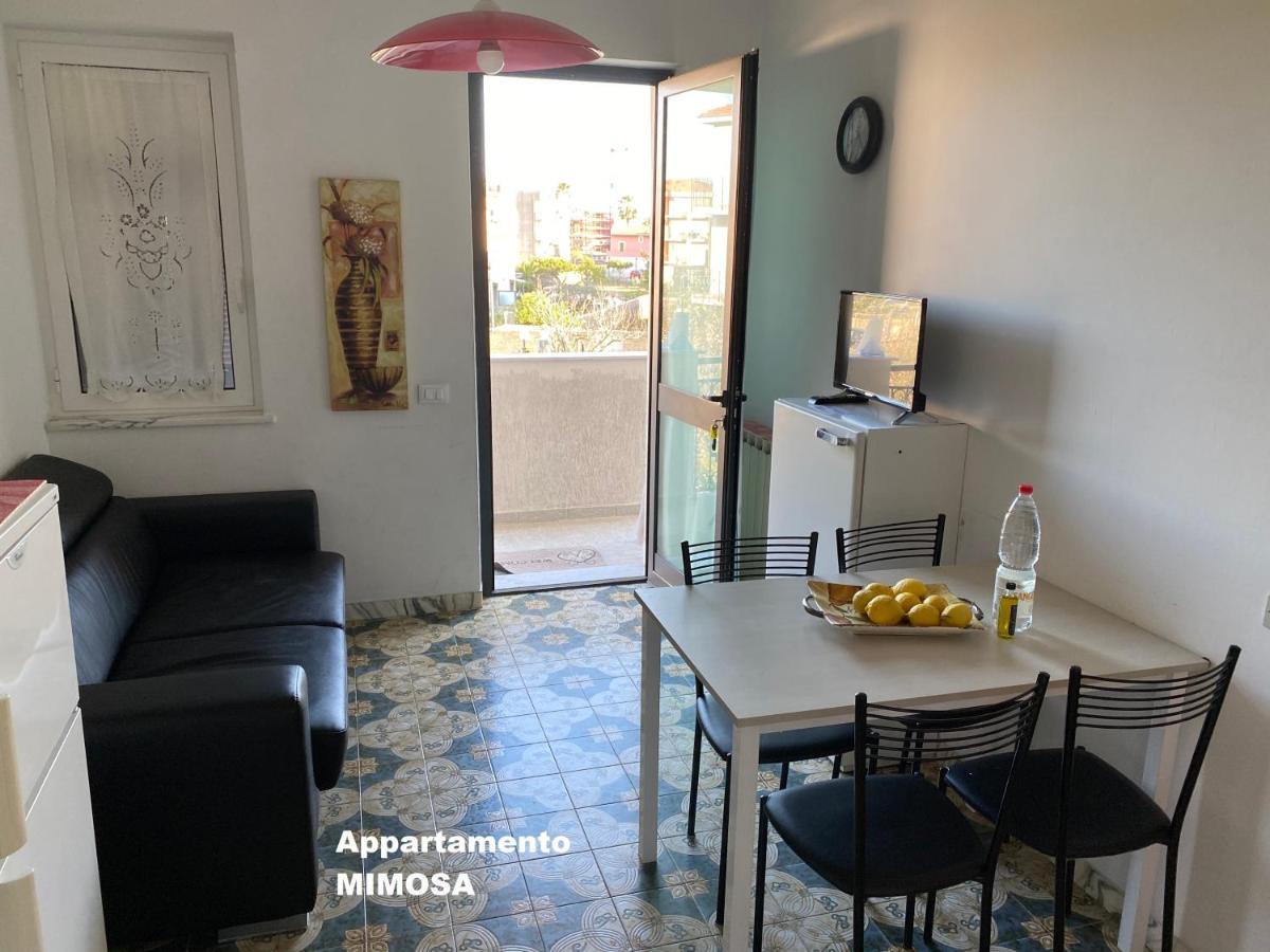 I Fiori Di Pietra Aparthotel Pietra Ligure Luaran gambar