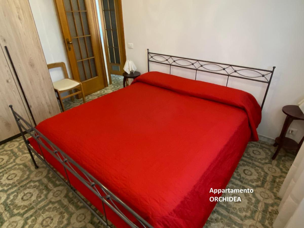 I Fiori Di Pietra Aparthotel Pietra Ligure Luaran gambar
