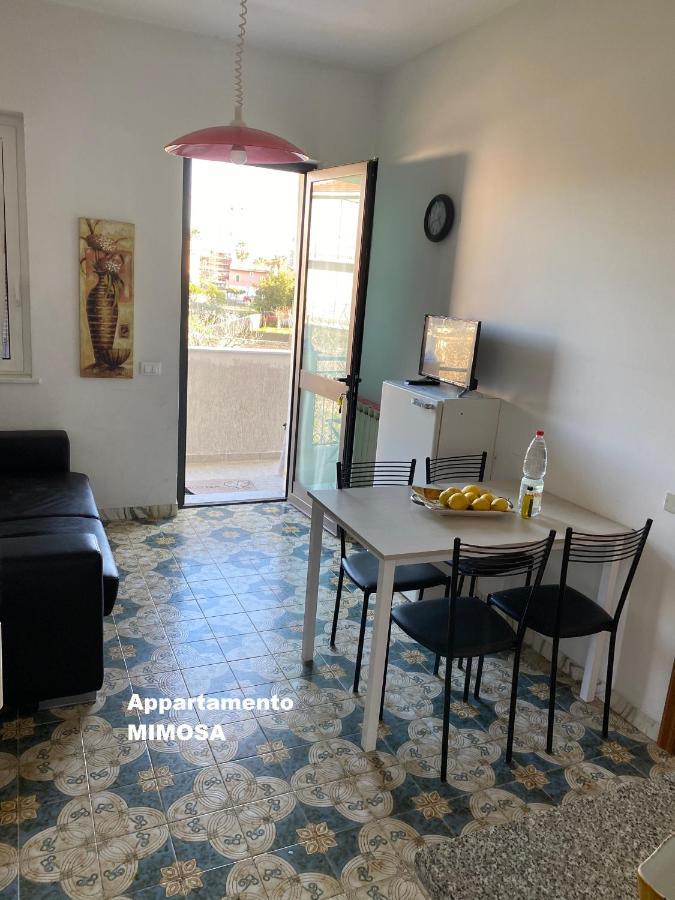 I Fiori Di Pietra Aparthotel Pietra Ligure Luaran gambar